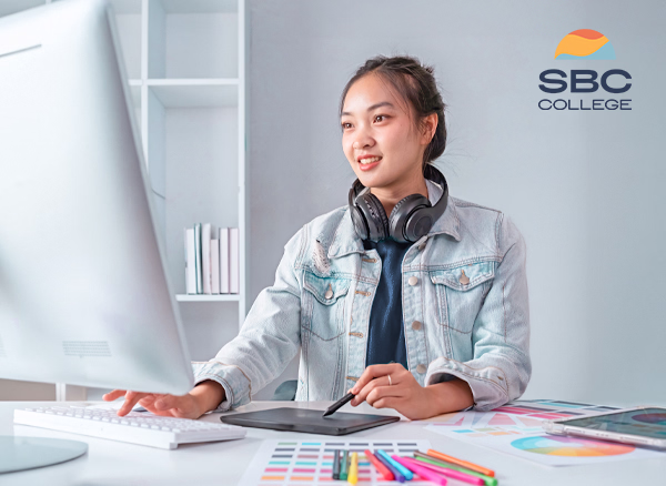 An aspiring designer exploring the best graphic design program.